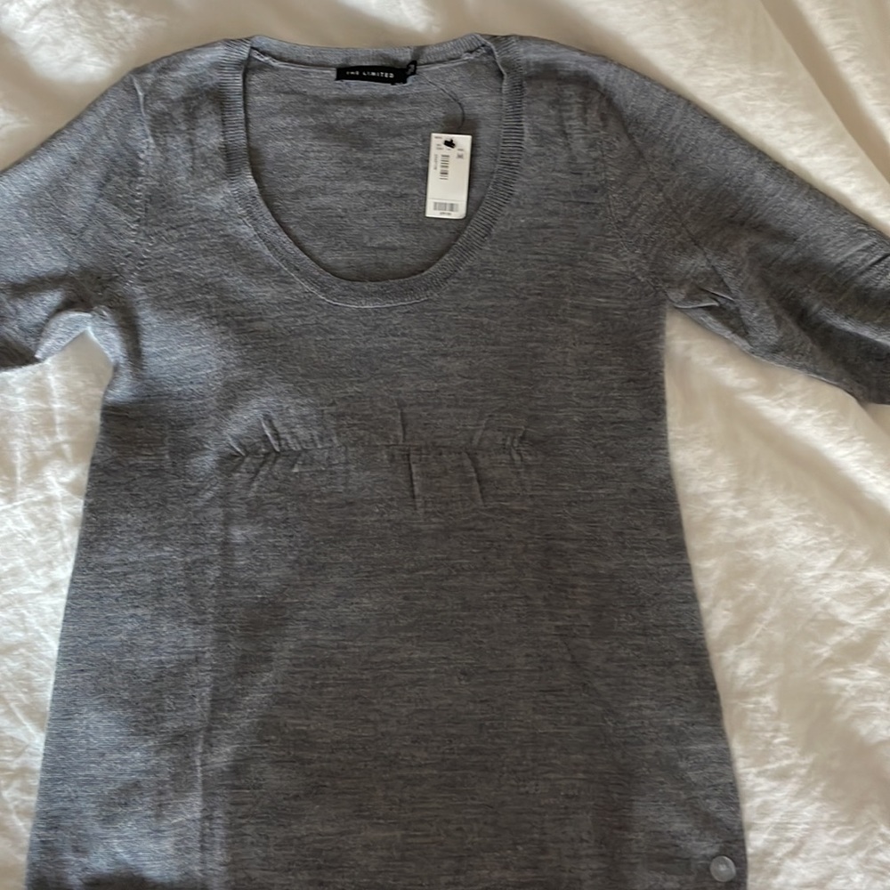 NWT Limited light sweater/top medium